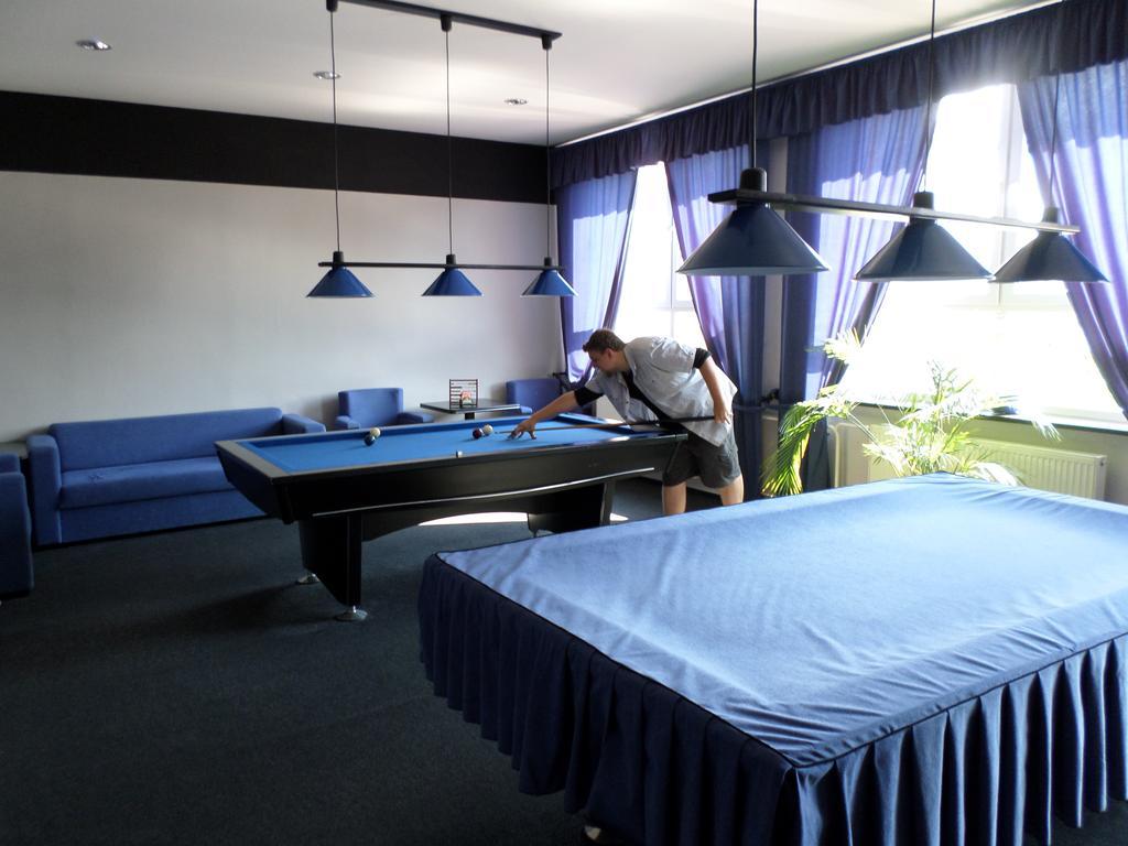 קרנוב Hotel Steiger מראה חיצוני תמונה