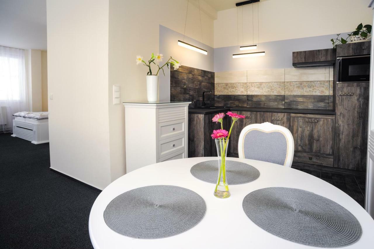 קרנוב Hotel Steiger מראה חיצוני תמונה