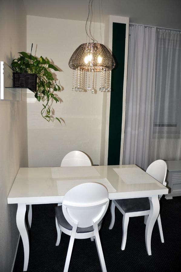 קרנוב Hotel Steiger מראה חיצוני תמונה